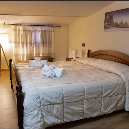 Palaghiaccio Ξενοδοχείο Cotronei