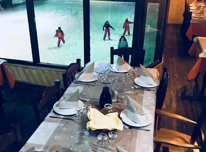 帕拉格切诺酒店 3* Cotronei